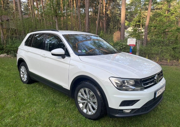 Volkswagen Tiguan cena 79700 przebieg: 198000, rok produkcji 2018 z Zielona Góra małe 667